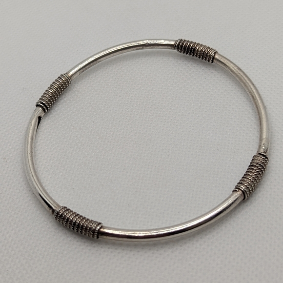 Silver Bangle Bracelet - Picture 1 of 3